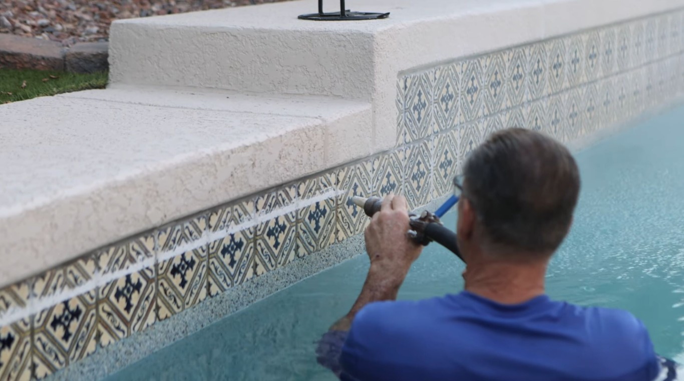 Professional Pool Tile Cleaning & Calcium/Scale Removal in Union City, CA